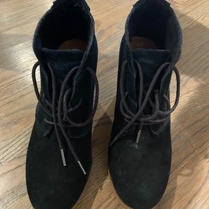 Toms Black suede boots